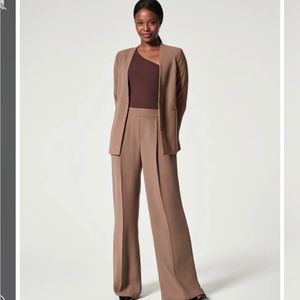 SPANX carefree crepe pleated trouser